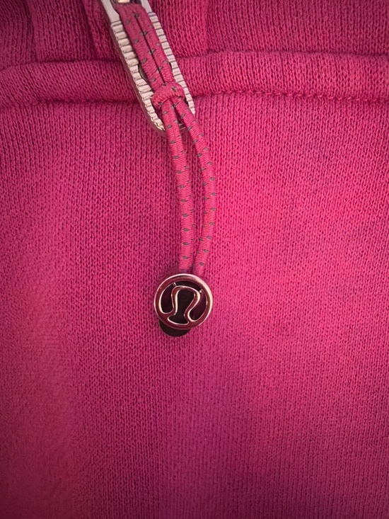 Lululemon Scuba in Sonic Pink - Picture 4 of 5